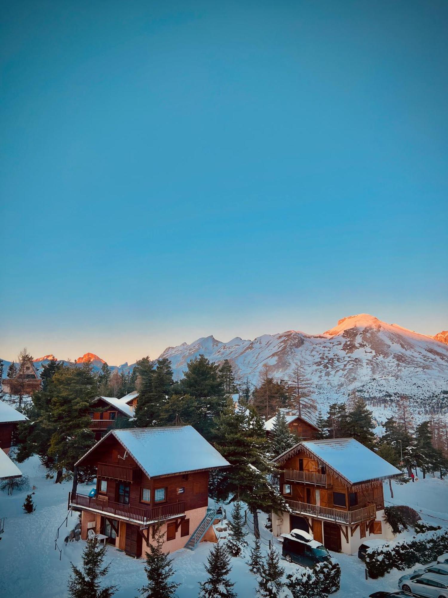 Ferienwohnung La Joue Du Loup, Aux Pieds Des Pistes Et Vue Sur Montagnes Exterior foto